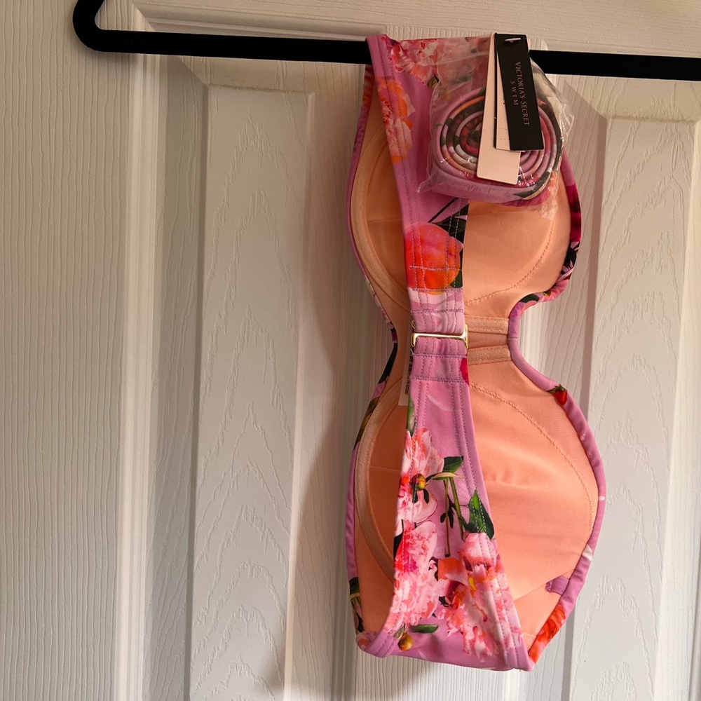 Victoria secret swim bandeau with straps. NWT